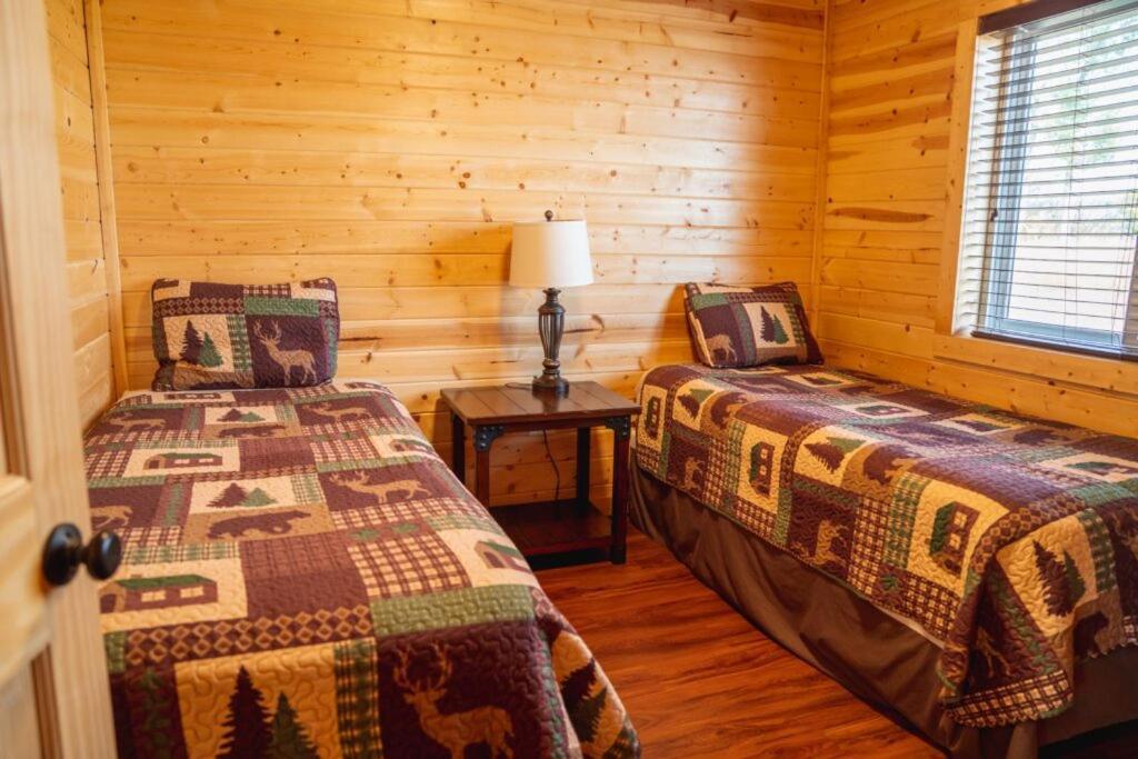 The Lodge At Van Hook New Town Экстерьер фото